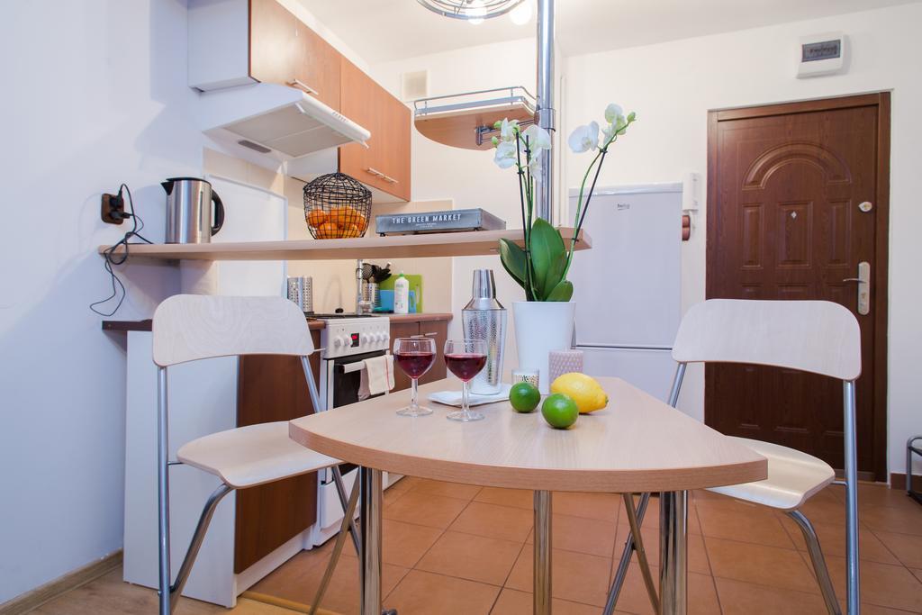 Shortstaypoland Graniczna Varsovie Extérieur photo